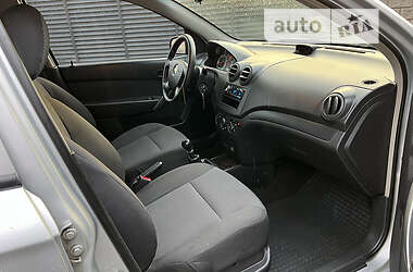 Седан Chevrolet Aveo 2010 в 