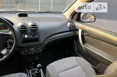 Седан Chevrolet Aveo 2010 в 