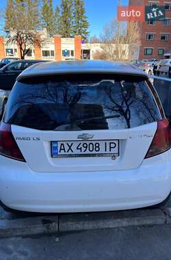 Хэтчбек Chevrolet Aveo 2006 в 