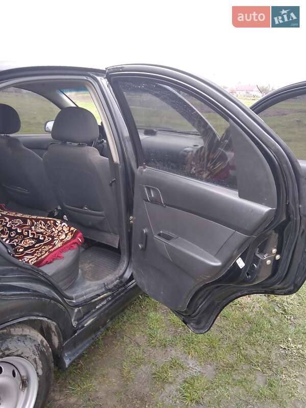 Седан Chevrolet Aveo 2006 в Шепетовке
