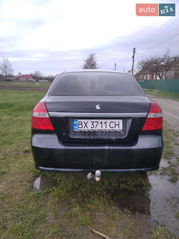 Седан Chevrolet Aveo 2006 в Шепетовке