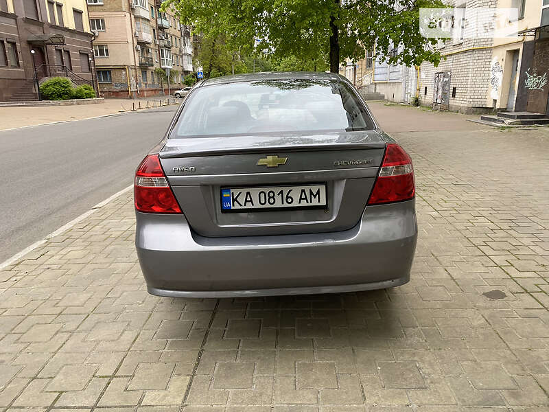 Седан Chevrolet Aveo 2008 в Києві