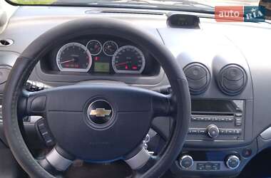 Седан Chevrolet Aveo 2008 в Кривом Роге