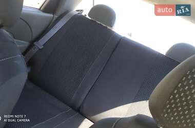 Седан Chevrolet Aveo 2005 в 