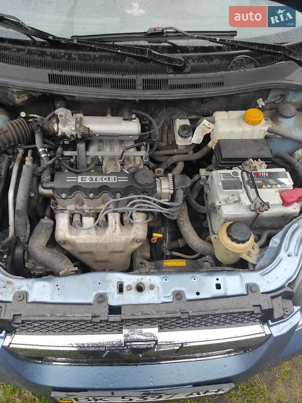 Седан Chevrolet Aveo 2006 в Ровно