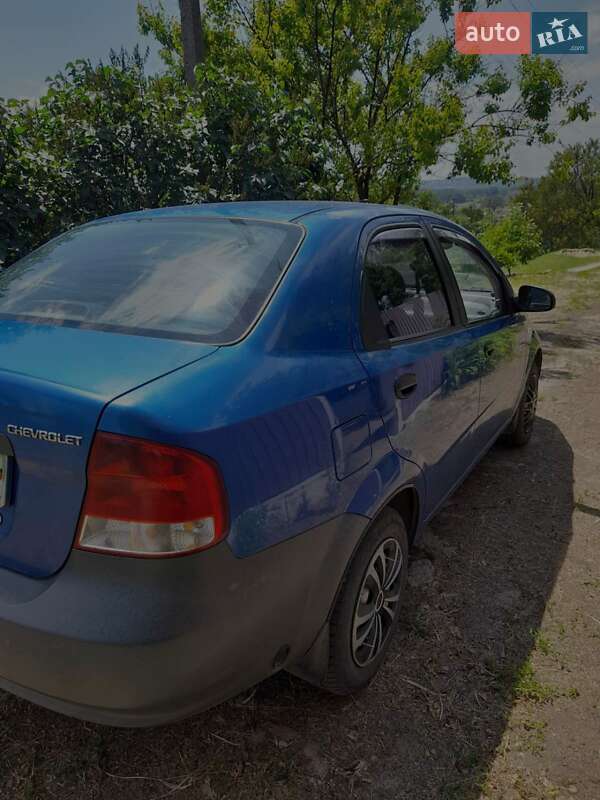 Седан Chevrolet Aveo 2005 в Ізюмі