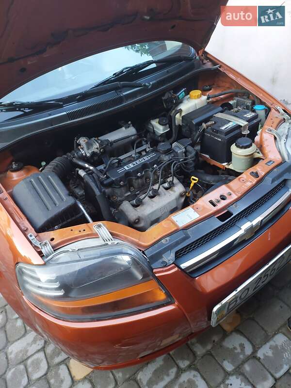 Седан Chevrolet Aveo 2005 в Тернополе