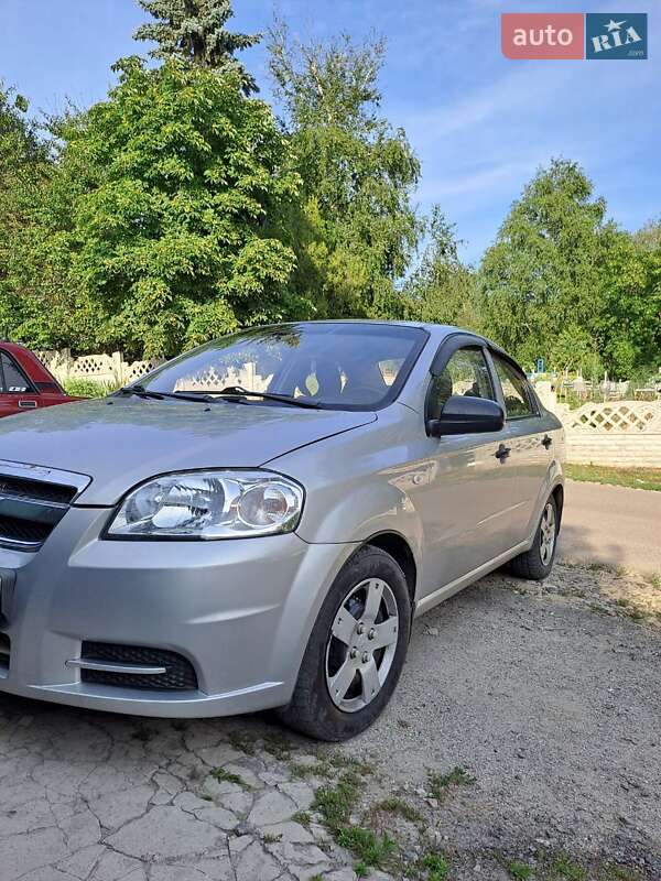 Седан Chevrolet Aveo 2011 в Харкові
