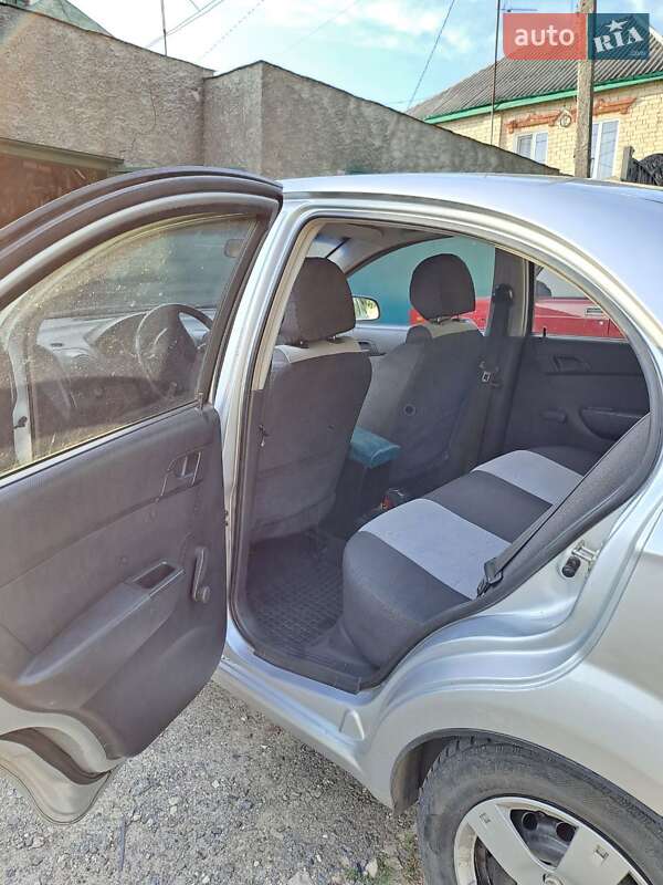 Седан Chevrolet Aveo 2011 в Харкові