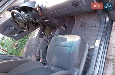 Седан Chevrolet Aveo 2005 в Днепре