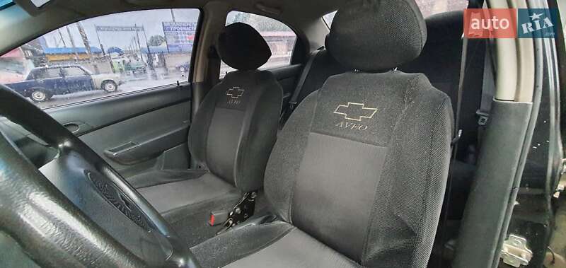 Седан Chevrolet Aveo 2007 в Краснограді