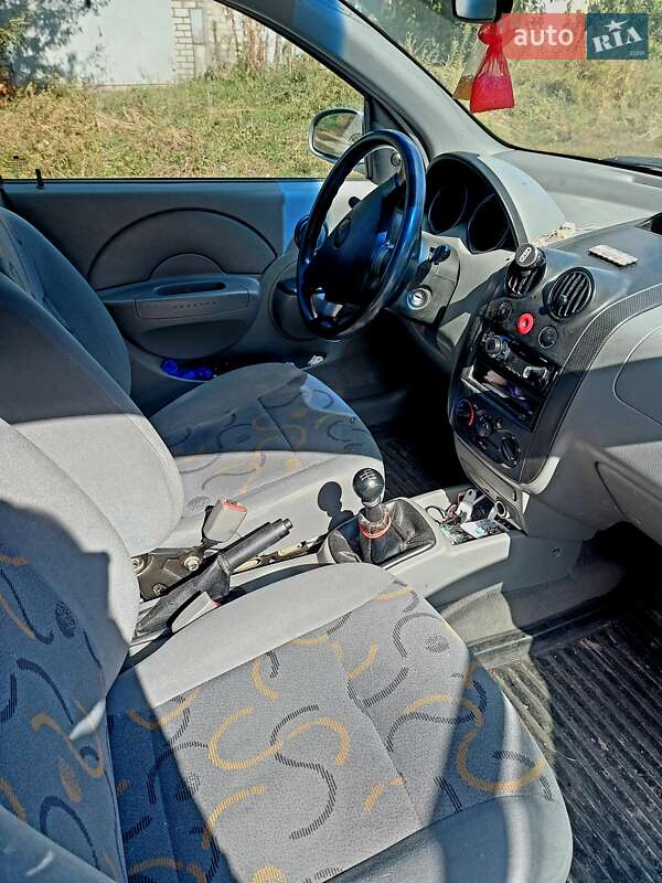 Хэтчбек Chevrolet Aveo 2004 в Харькове