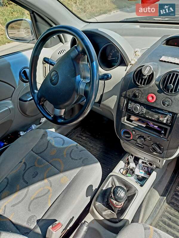 Хэтчбек Chevrolet Aveo 2004 в Харькове