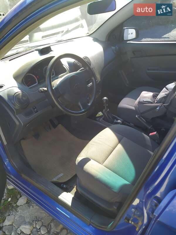 Седан Chevrolet Aveo 2006 в Хмельницком
