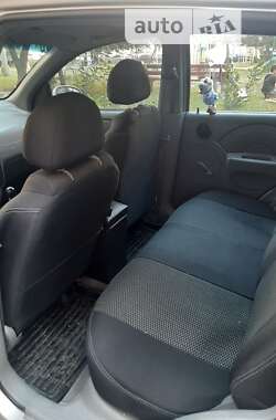 Хетчбек Chevrolet Aveo 2005 в Івано-Франківську