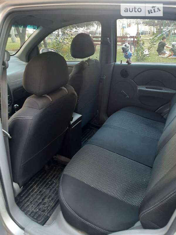 Хетчбек Chevrolet Aveo 2005 в Івано-Франківську