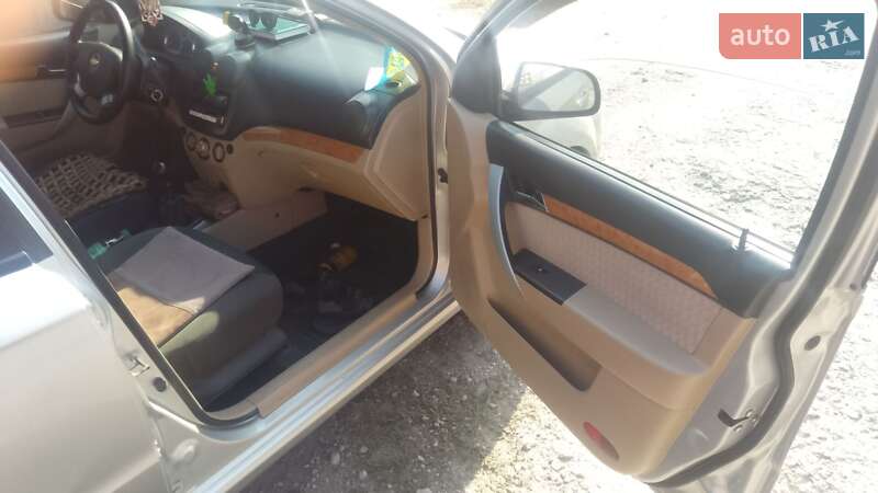 Седан Chevrolet Aveo 2008 в Каменском