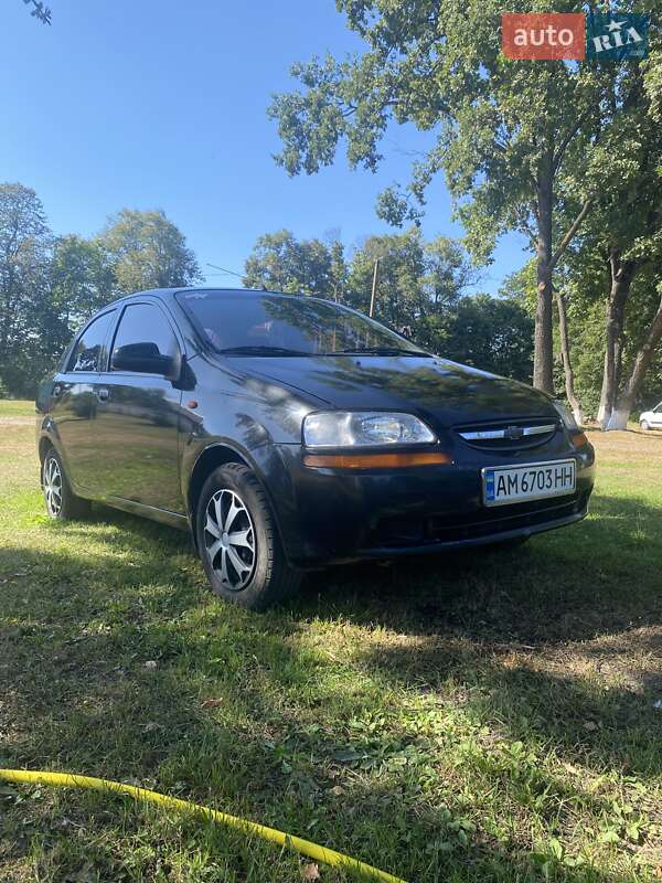 Седан Chevrolet Aveo 2005 в Житомире