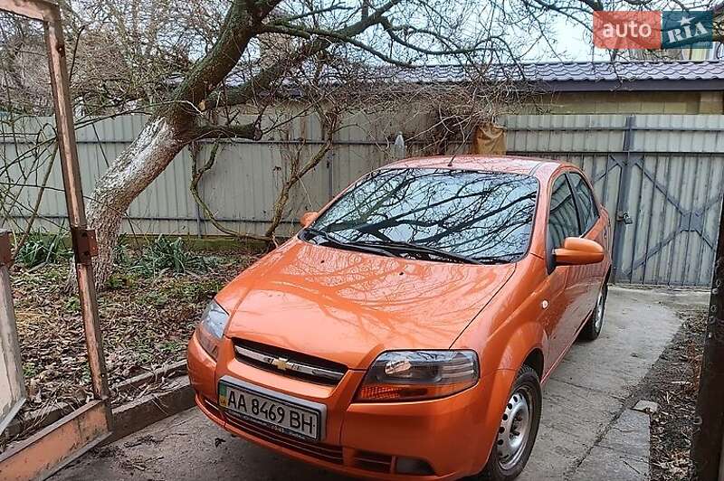 Седан Chevrolet Aveo 2006 в Киеве