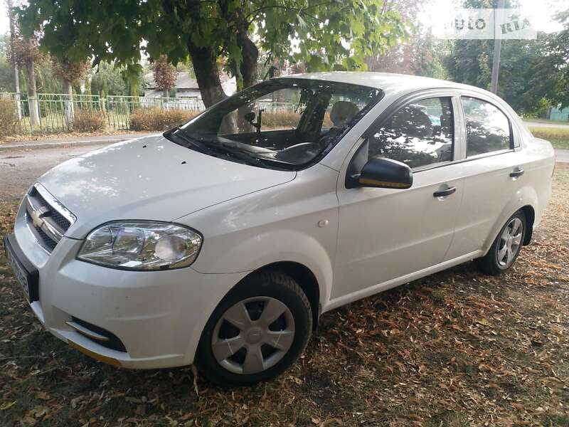 Седан Chevrolet Aveo 2010 в Золотоноші