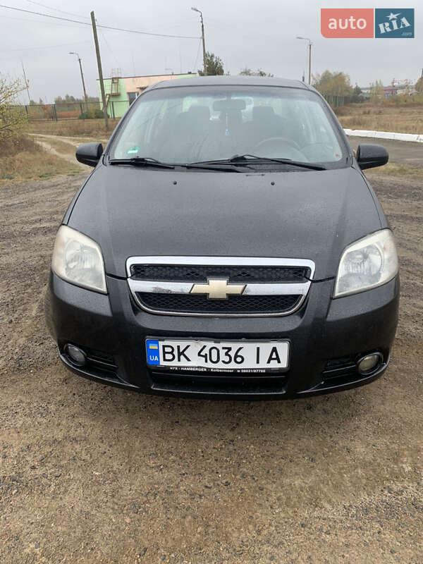 Седан Chevrolet Aveo 2008 в Сарнах