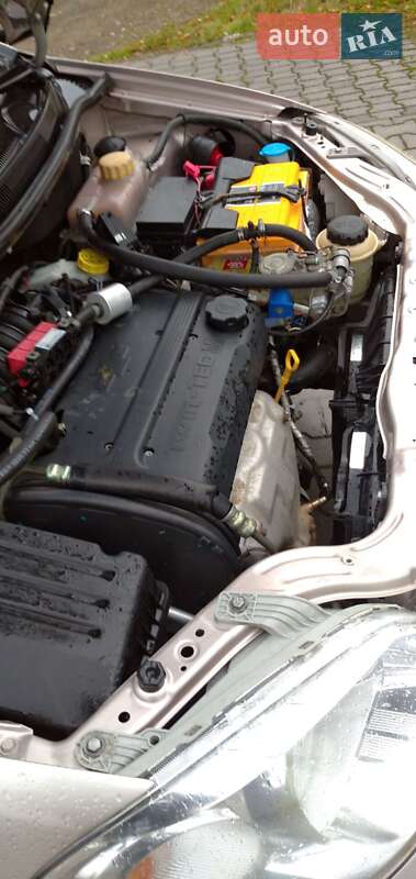 Седан Chevrolet Aveo 2008 в Черновцах