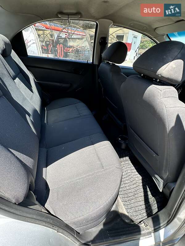 Седан Chevrolet Aveo 2006 в Львові