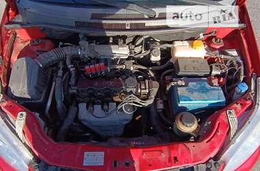Хэтчбек Chevrolet Aveo 2008 в 