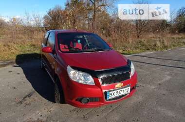 Хэтчбек Chevrolet Aveo 2008 в Полонном