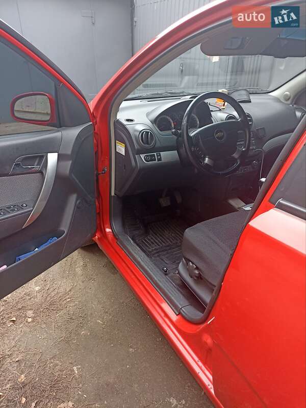 Хэтчбек Chevrolet Aveo 2008 в Могилев-Подольске