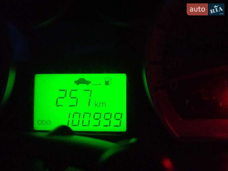 Хэтчбек Chevrolet Aveo 2008 в Могилев-Подольске