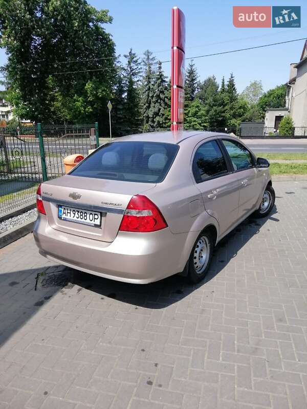 Седан Chevrolet Aveo 2008 в Львові