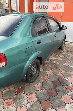 Седан Chevrolet Aveo 2005 в Кременчуге