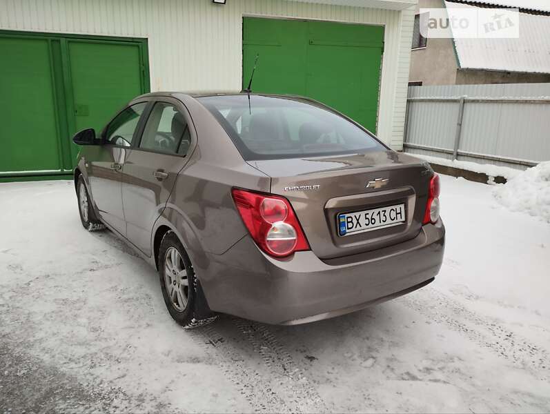 Седан Chevrolet Aveo 2013 в Славуте