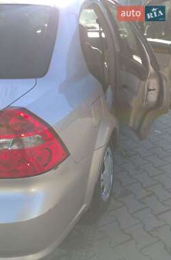 Седан Chevrolet Aveo 2008 в Черновцах