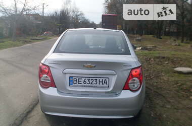 Седан Chevrolet Aveo 2011 в Миколаєві