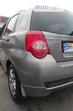 Хэтчбек Chevrolet Aveo 2008 в Южноукраинске