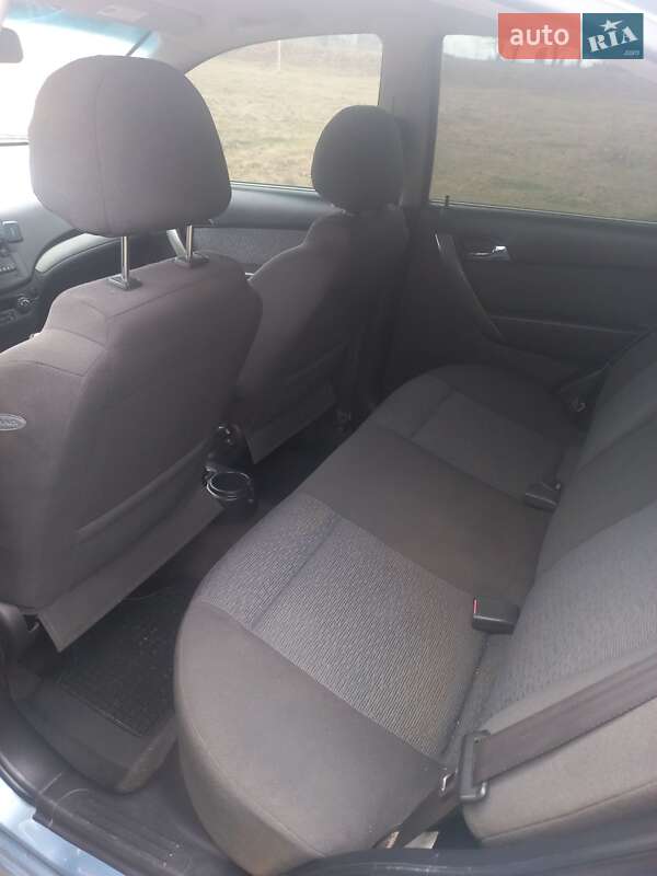Седан Chevrolet Aveo 2007 в Теплике