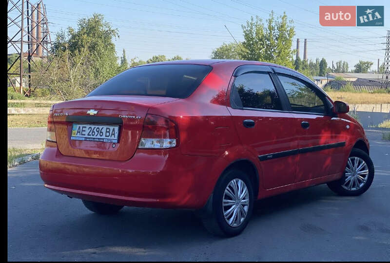 Седан Chevrolet Aveo 2006 в Днепре