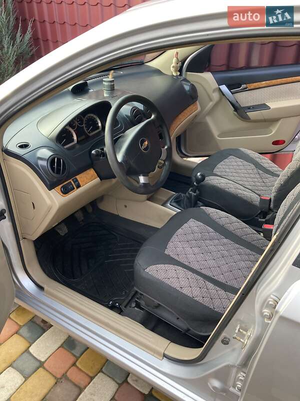 Седан Chevrolet Aveo 2008 в Люботине