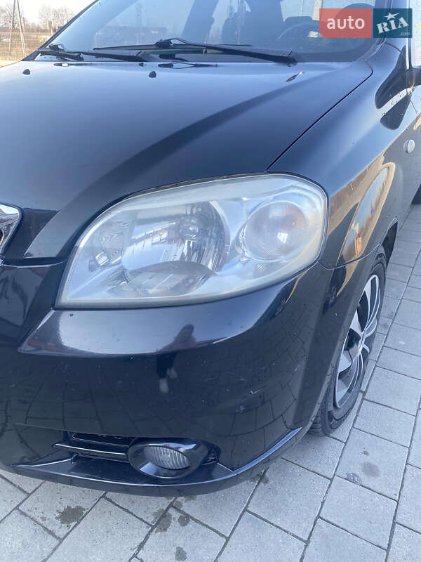 Седан Chevrolet Aveo 2007 в Тисмениці