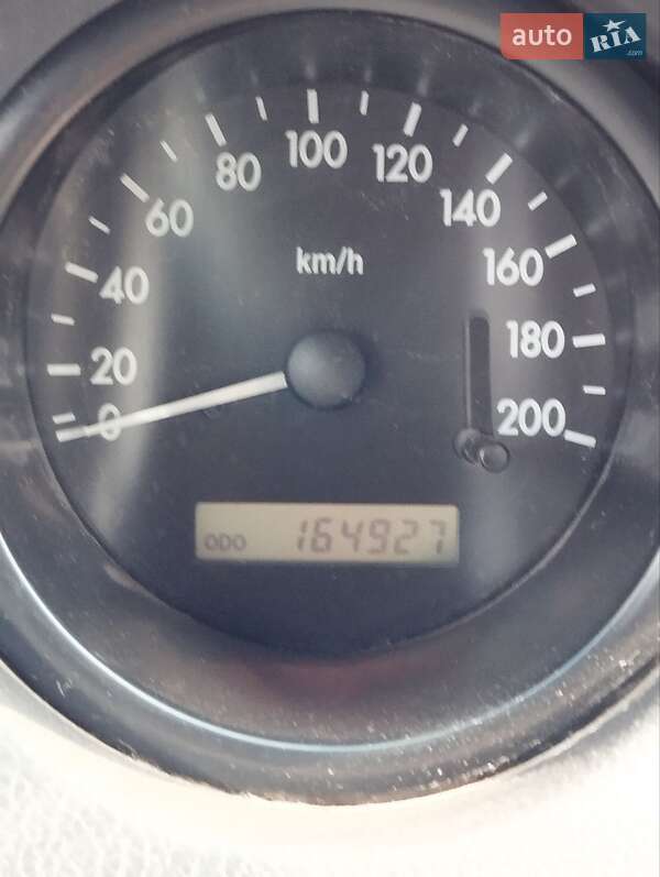 Седан Chevrolet Aveo 2005 в Днепре