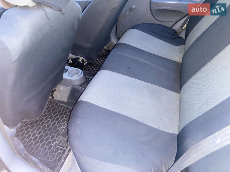 Седан Chevrolet Aveo 2005 в Голованевске