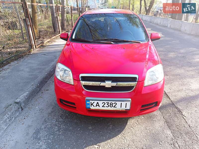 Седан Chevrolet Aveo 2006 в Києві