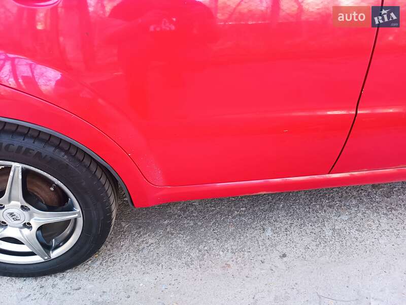 Седан Chevrolet Aveo 2006 в Києві