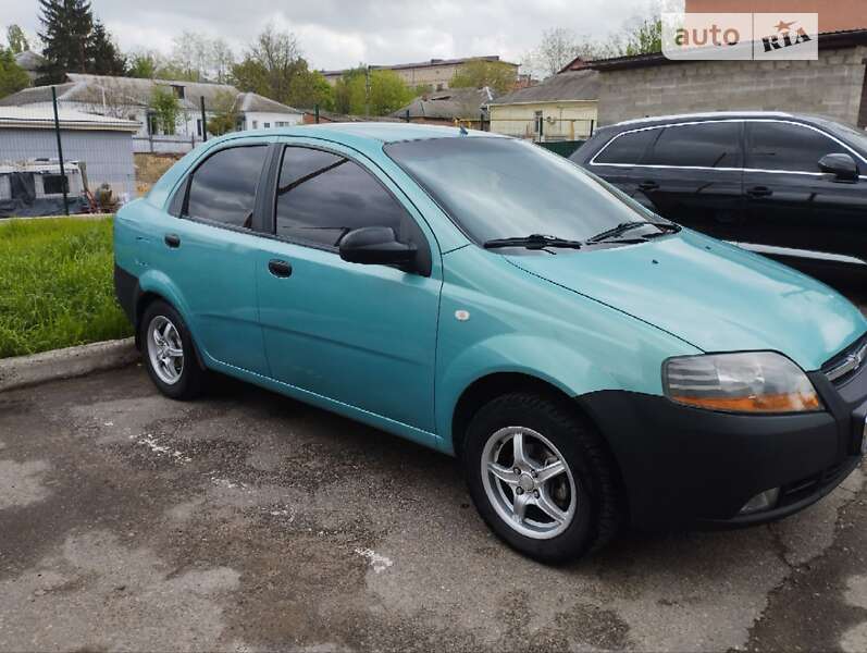 Седан Chevrolet Aveo 2005 в Первомайске