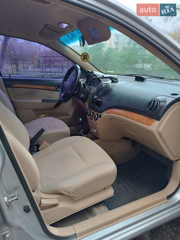 Седан Chevrolet Aveo 2007 в Кременчуці