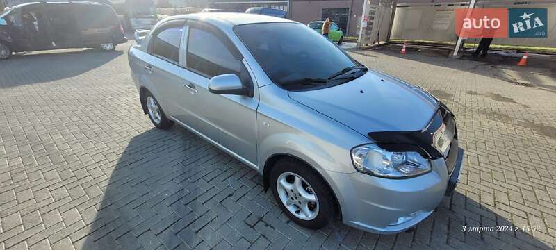 Седан Chevrolet Aveo 2011 в 