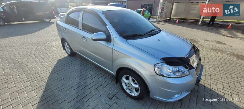 Седан Chevrolet Aveo 2011 в Мангуше