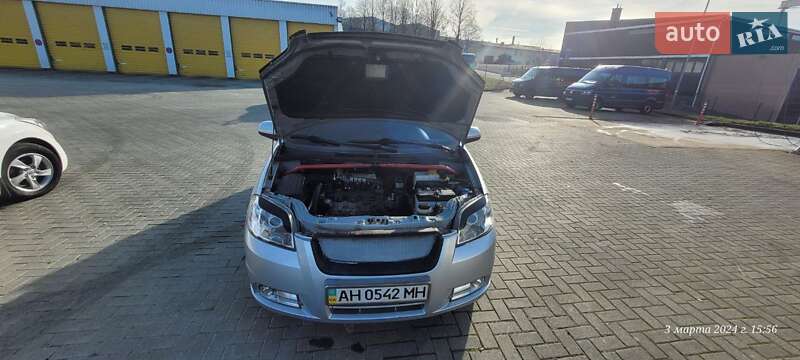Седан Chevrolet Aveo 2011 в Львове